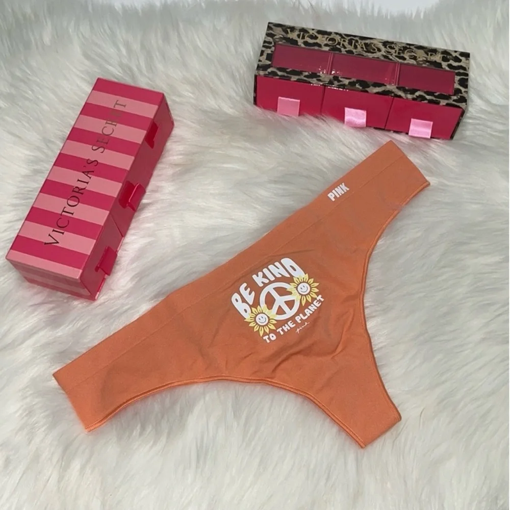Victoria’s Secret Pink Seamless Thong Panty Underwear. NWT
